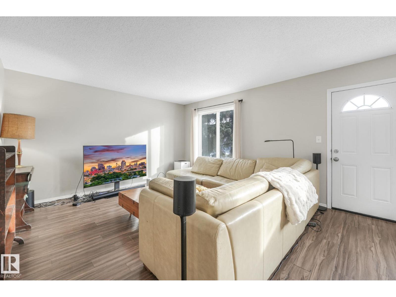 15902 100 Av Nw, Edmonton, Alberta  T5P 0L2 - Photo 6 - E4474146