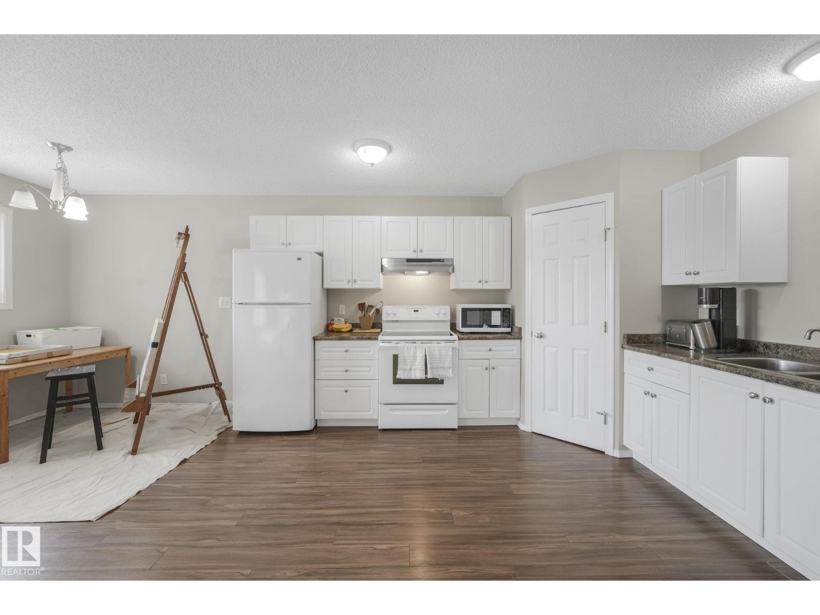 15902 100 Av Nw, Edmonton, Alberta  T5P 0L2 - Photo 9 - E4474146