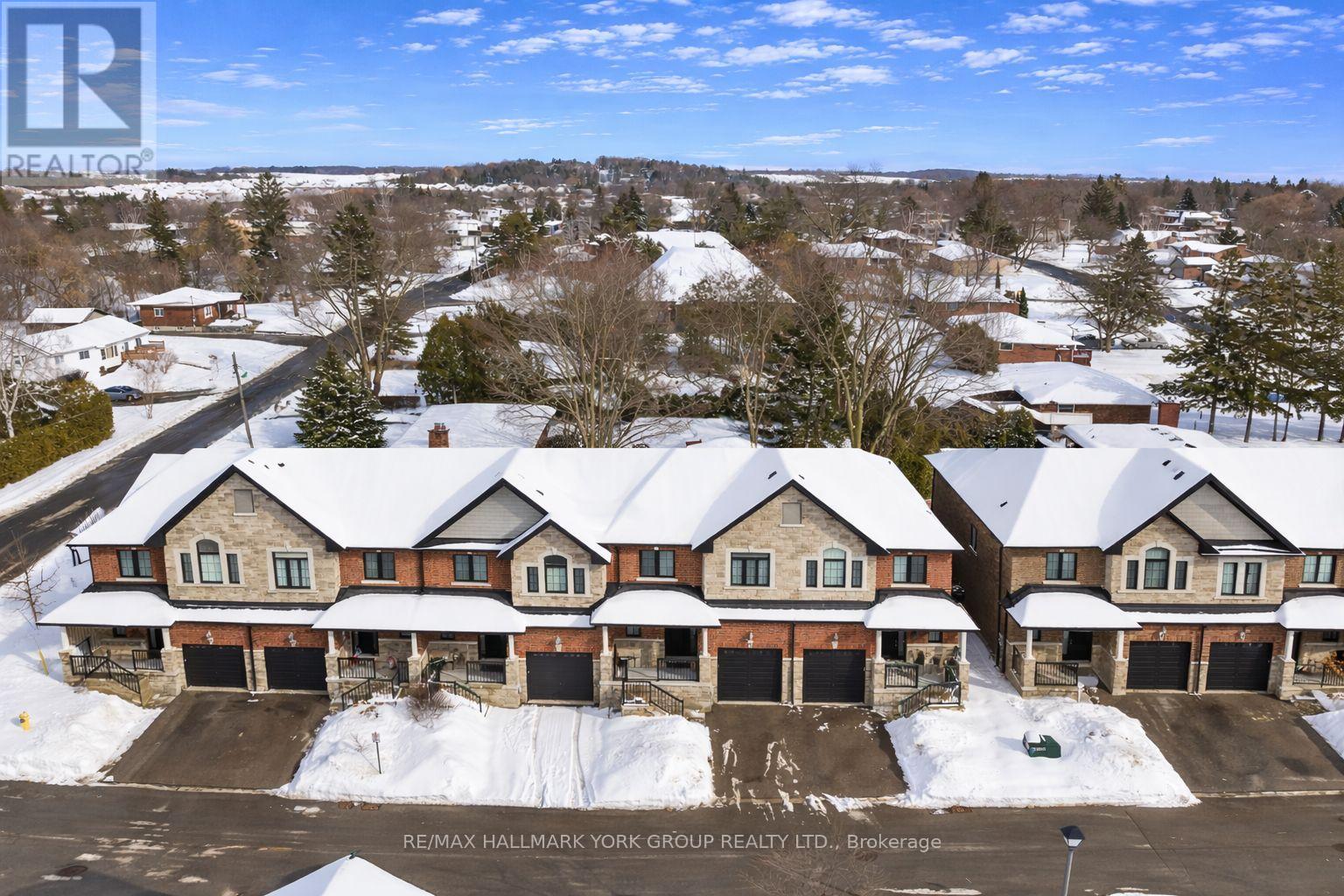 13 Charmuse Lane, East Gwillimbury, Ontario  L9N 1K9 - Photo 2 - N12814188