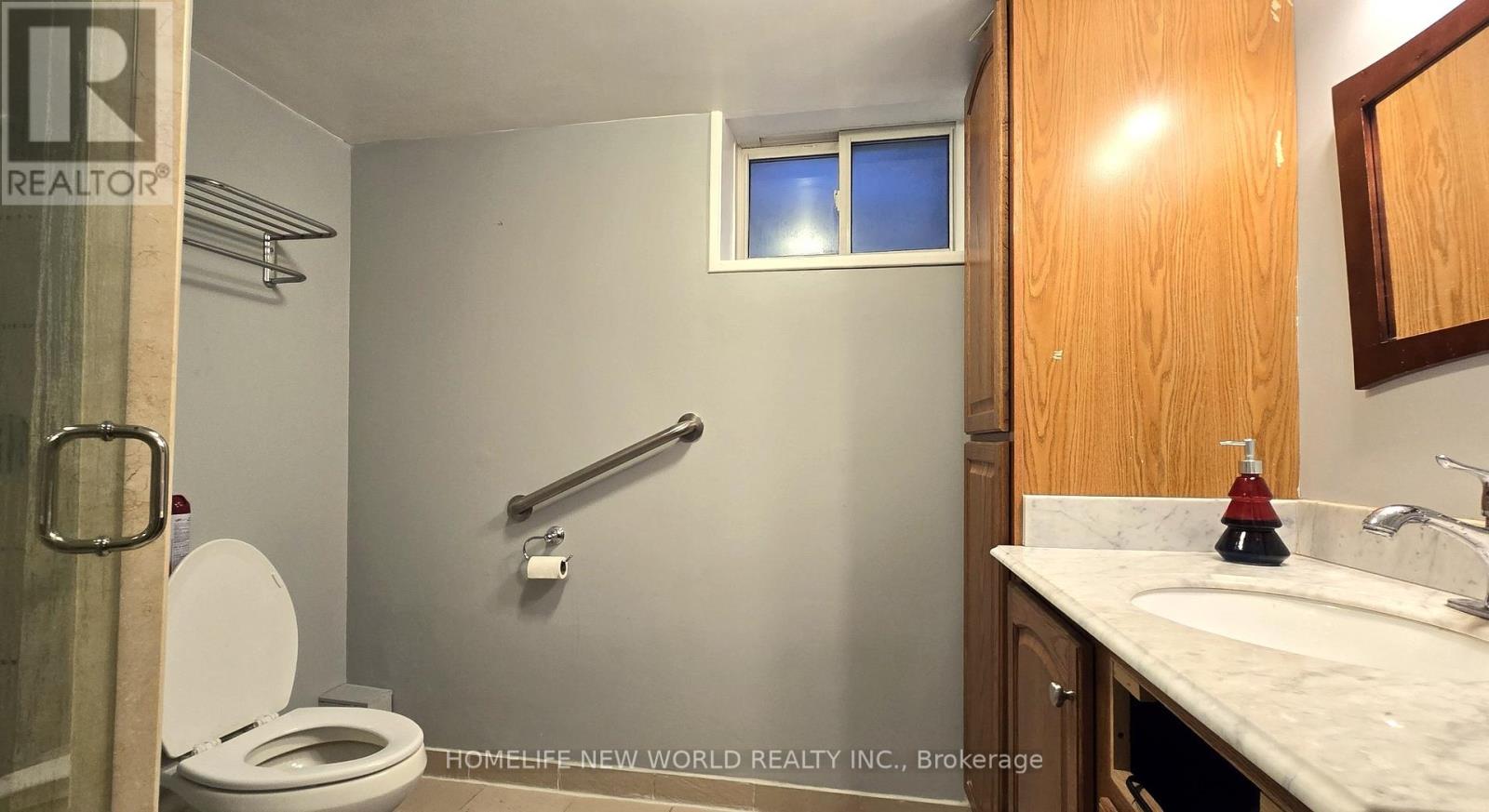 122 Stilecroft Drive, Toronto, Ontario  M3J 1A9 - Photo 6 - W12814150