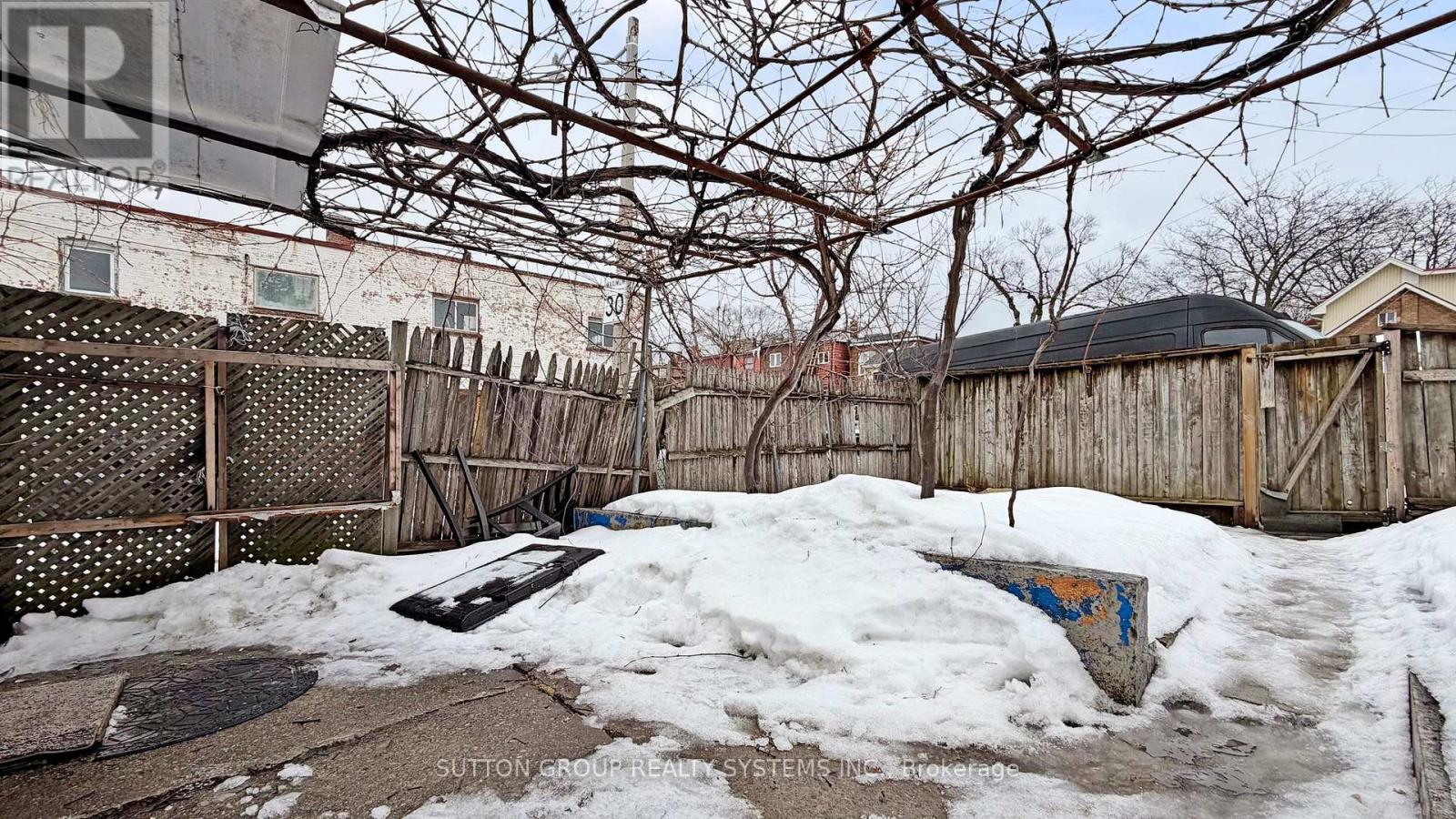 337 Perth Avenue, Toronto, Ontario  M6P 3X9 - Photo 24 - W12814166