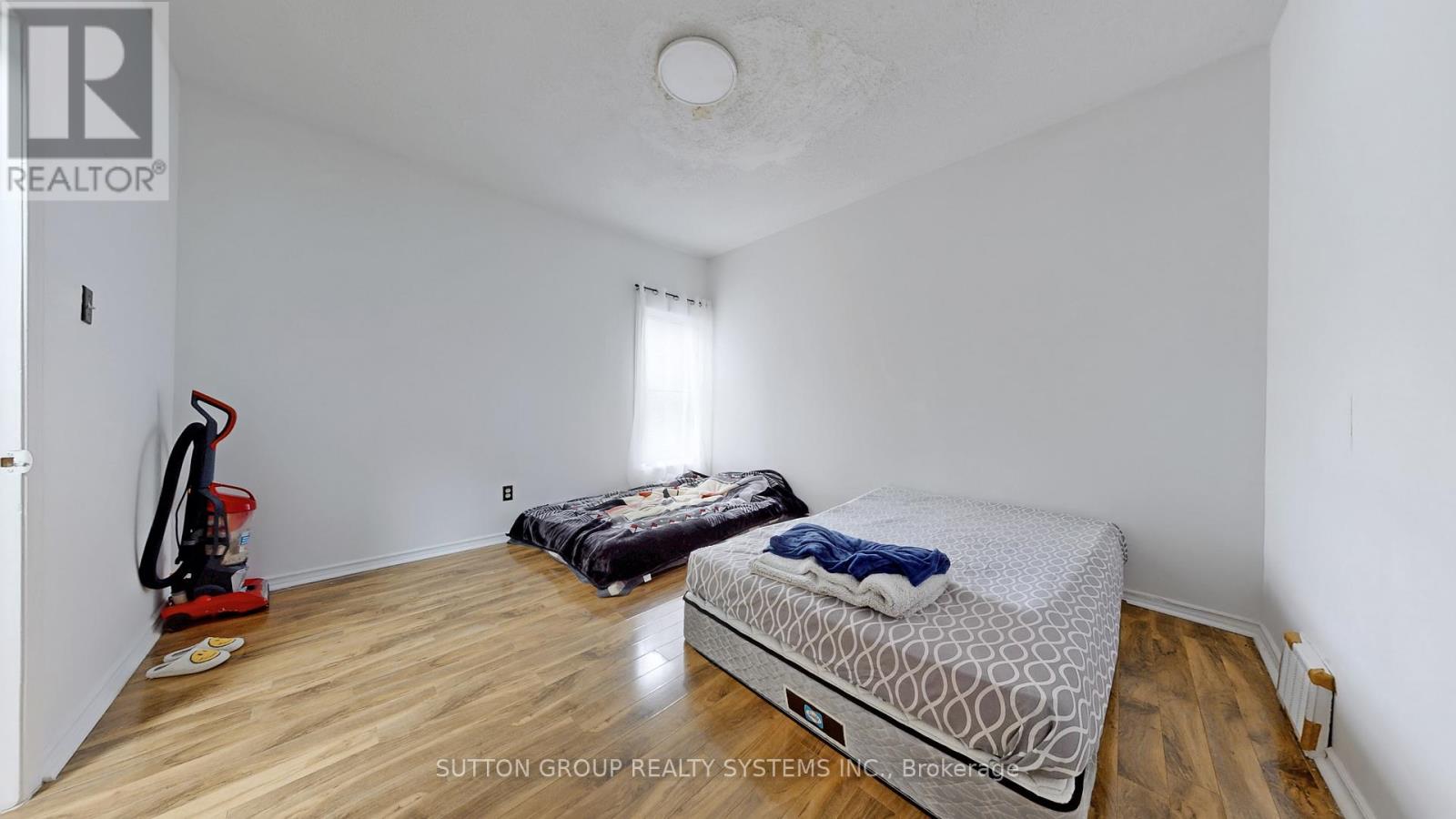 337 Perth Avenue, Toronto, Ontario  M6P 3X9 - Photo 5 - W12814166