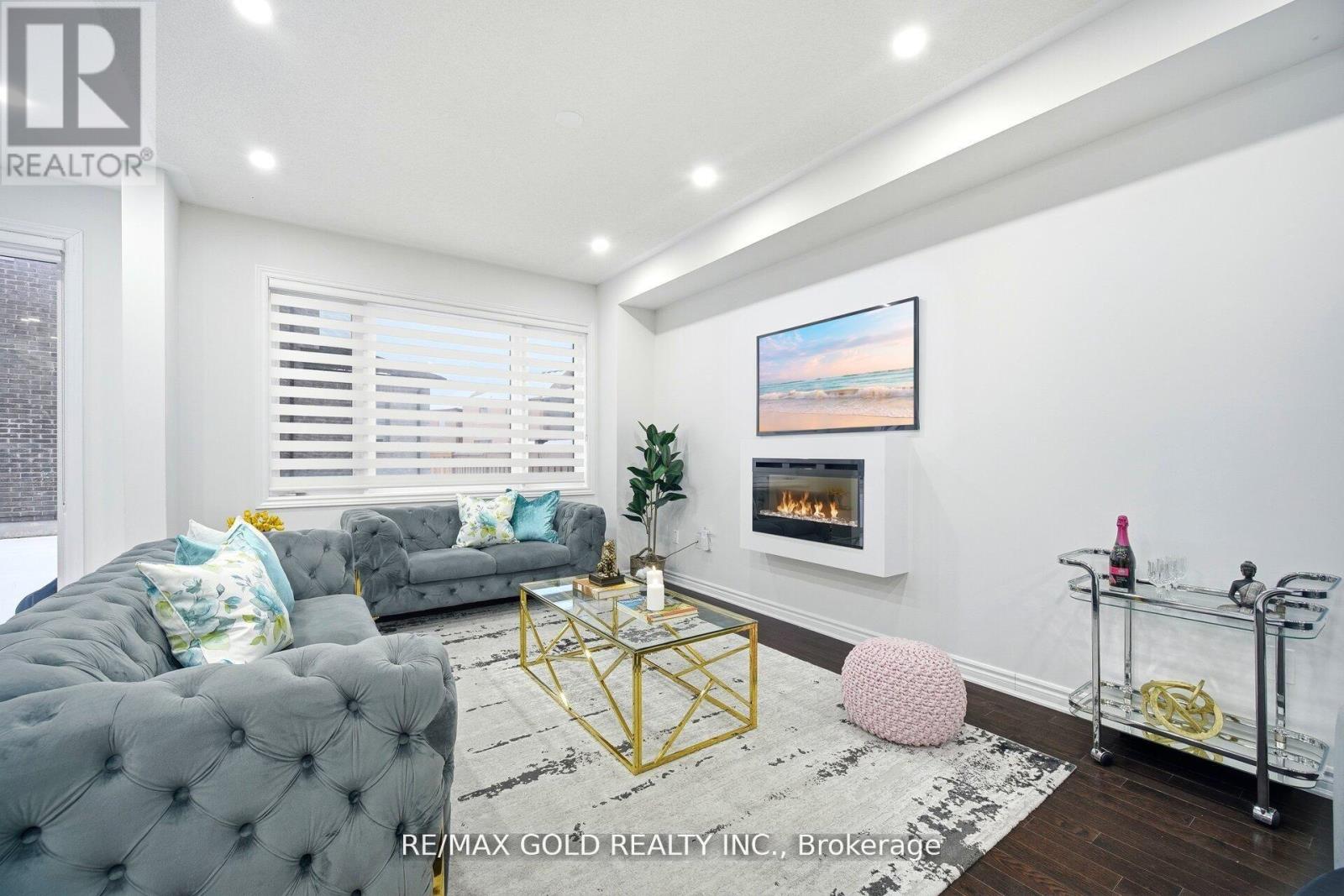 15 Spinland Street, Caledon, Ontario  L7C 4K4 - Photo 13 - W12814168