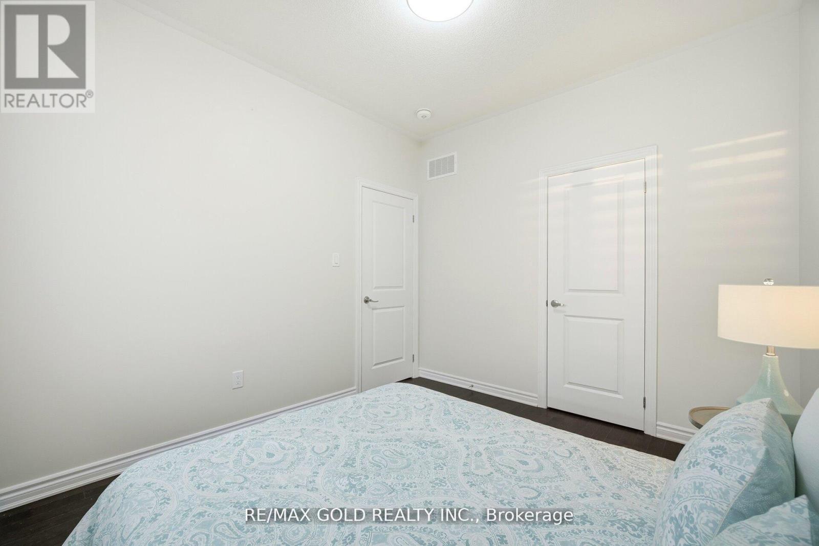 15 Spinland Street, Caledon, Ontario  L7C 4K4 - Photo 33 - W12814168