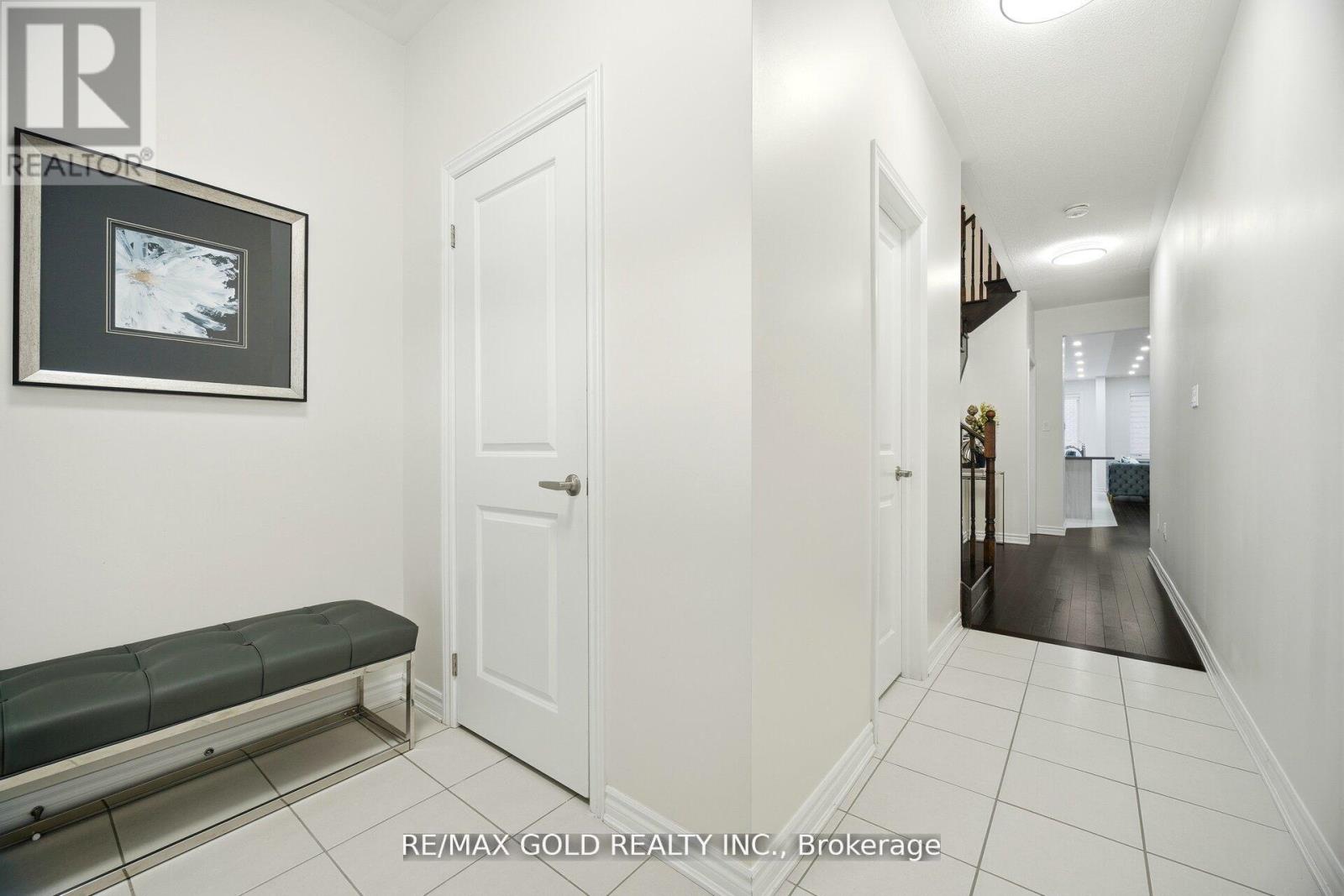 15 Spinland Street, Caledon, Ontario  L7C 4K4 - Photo 4 - W12814168