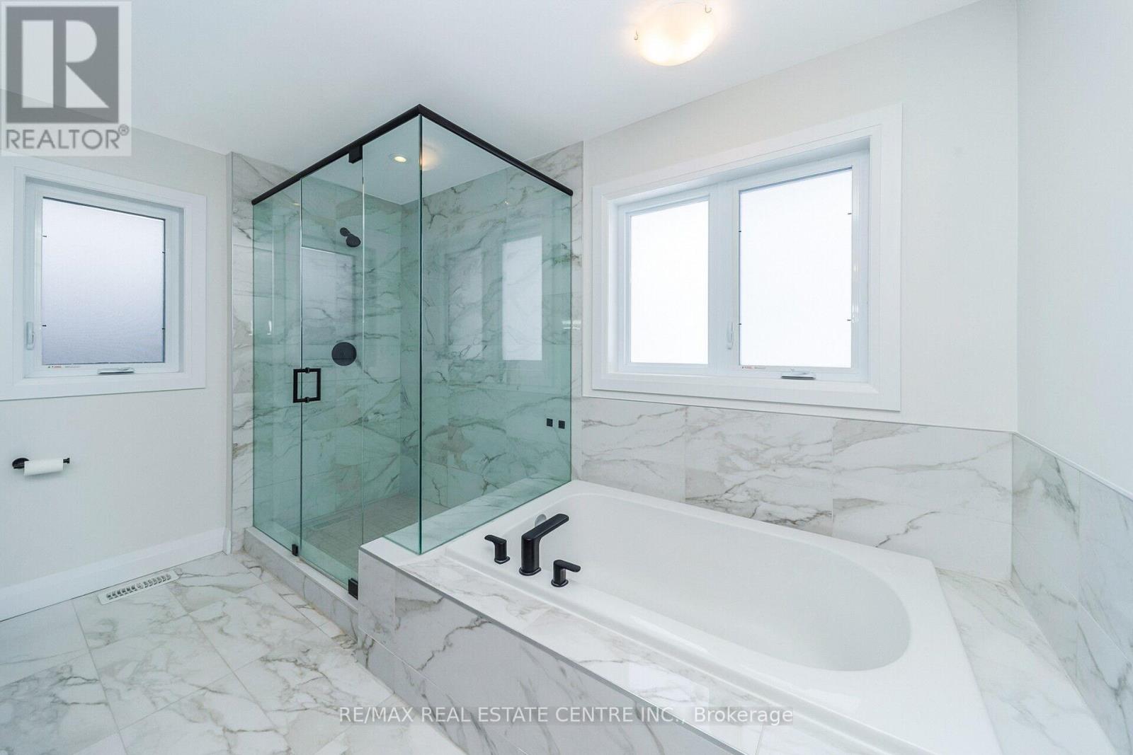 223 Otterbein Road, Kitchener, Ontario  N2B 0A8 - Photo 20 - X12814158