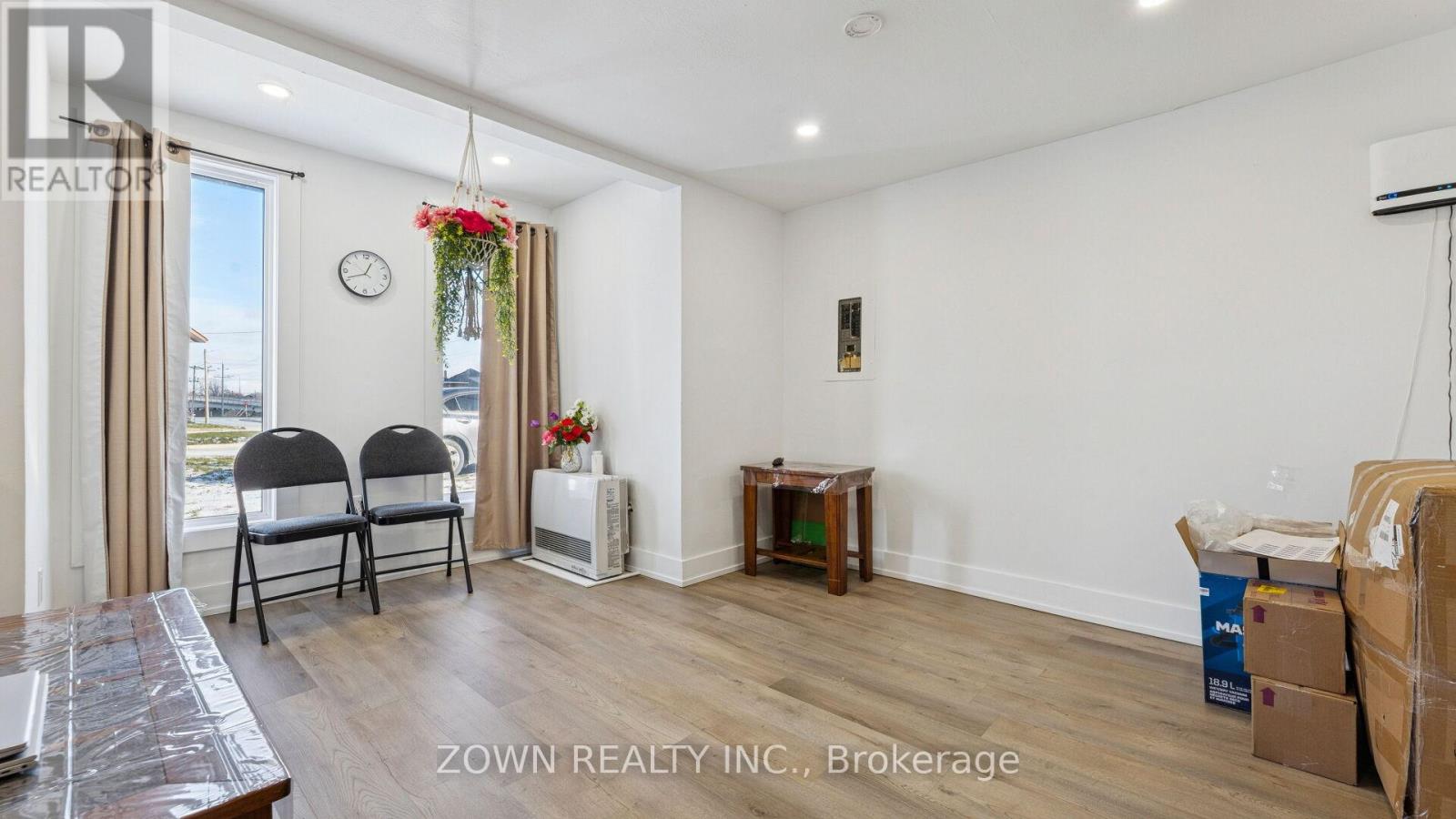 26 Metcalfe Street, Quinte West (Trenton Ward), Ontario  K8V 4C7 - Photo 10 - X12814174