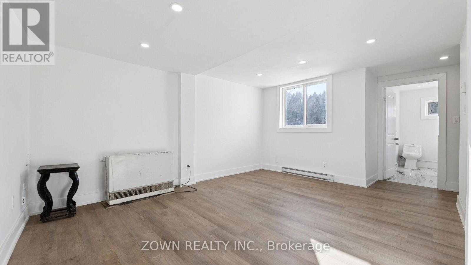 26 Metcalfe Street, Quinte West (Trenton Ward), Ontario  K8V 4C7 - Photo 29 - X12814174