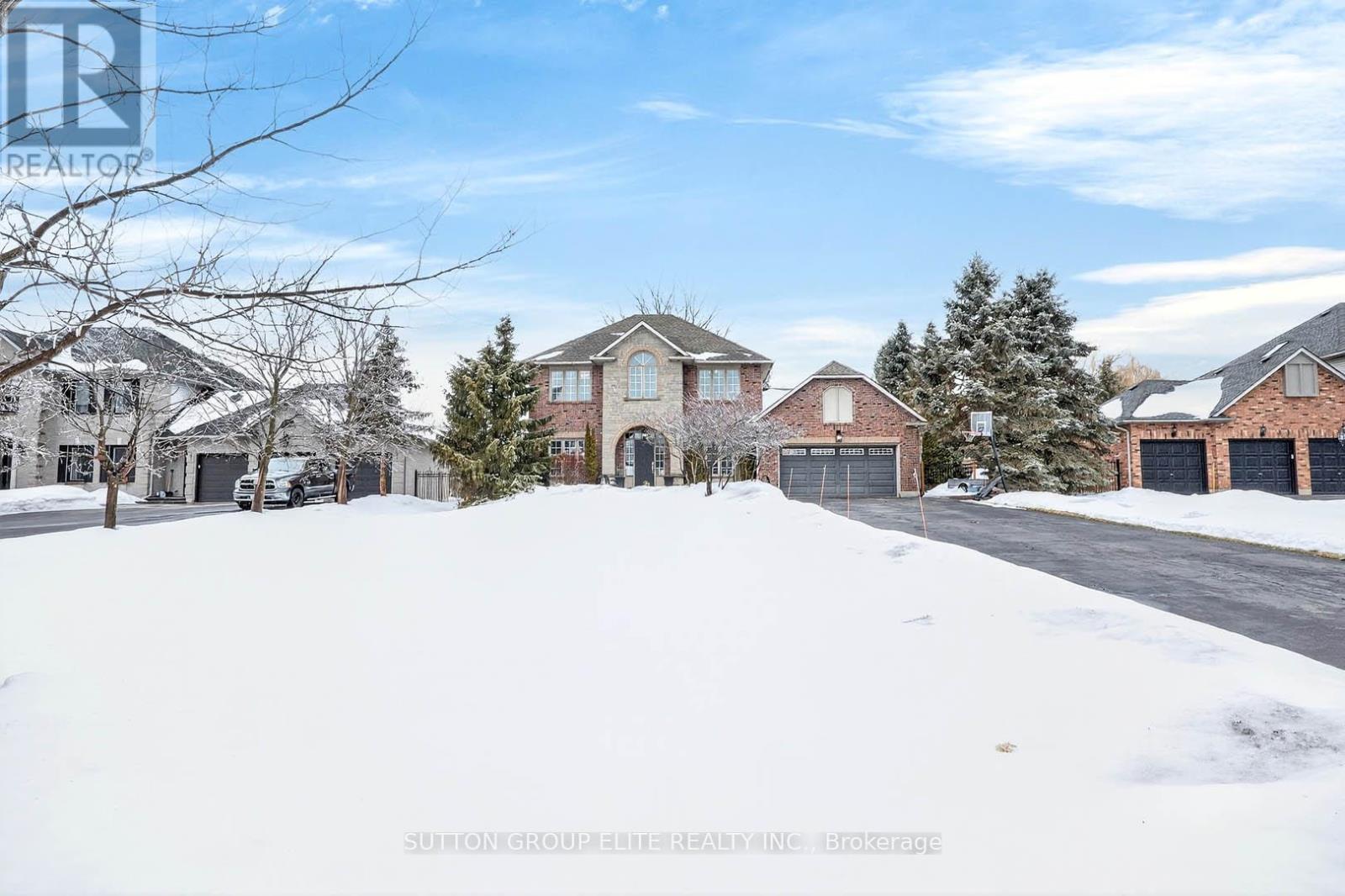 11 ELDERBERRY LANE, Hamilton, Ontario