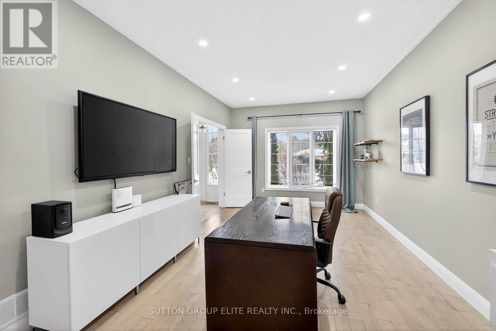 11 Elderberry Lane, Hamilton, Ontario  L0R 1H2 - Photo 12 - X12814206