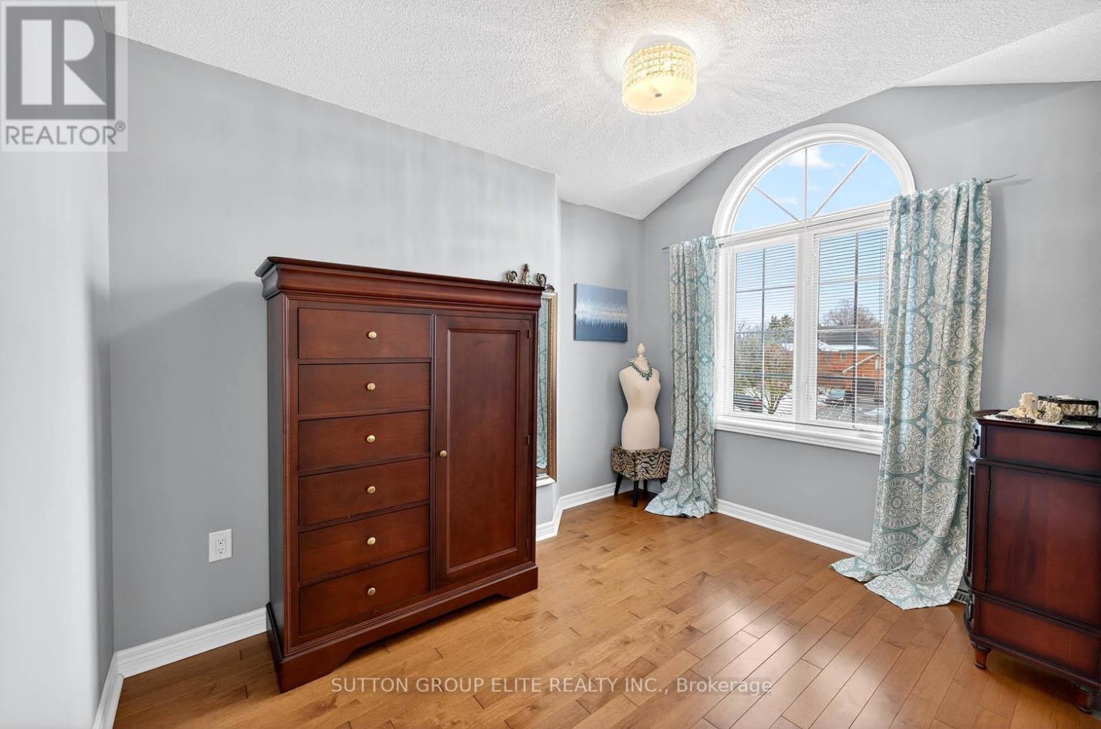 11 Elderberry Lane, Hamilton, Ontario  L0R 1H2 - Photo 28 - X12814206