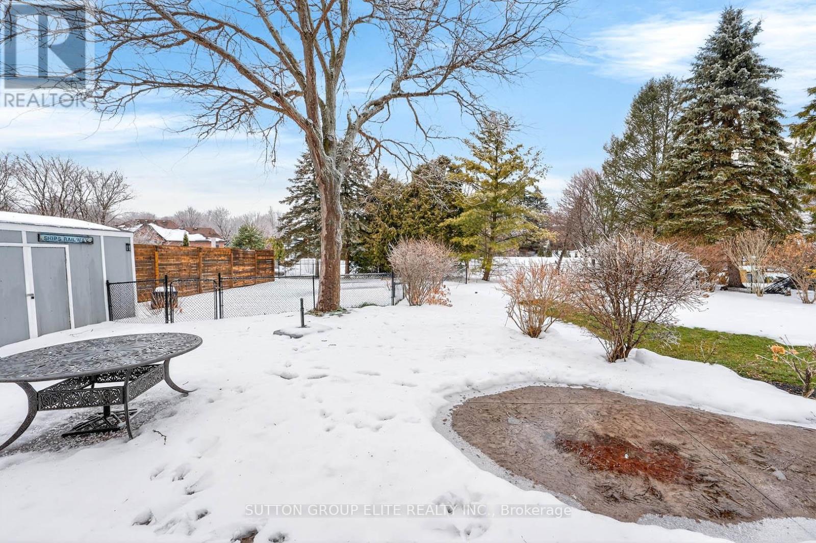 11 Elderberry Lane, Hamilton, Ontario  L0R 1H2 - Photo 46 - X12814206