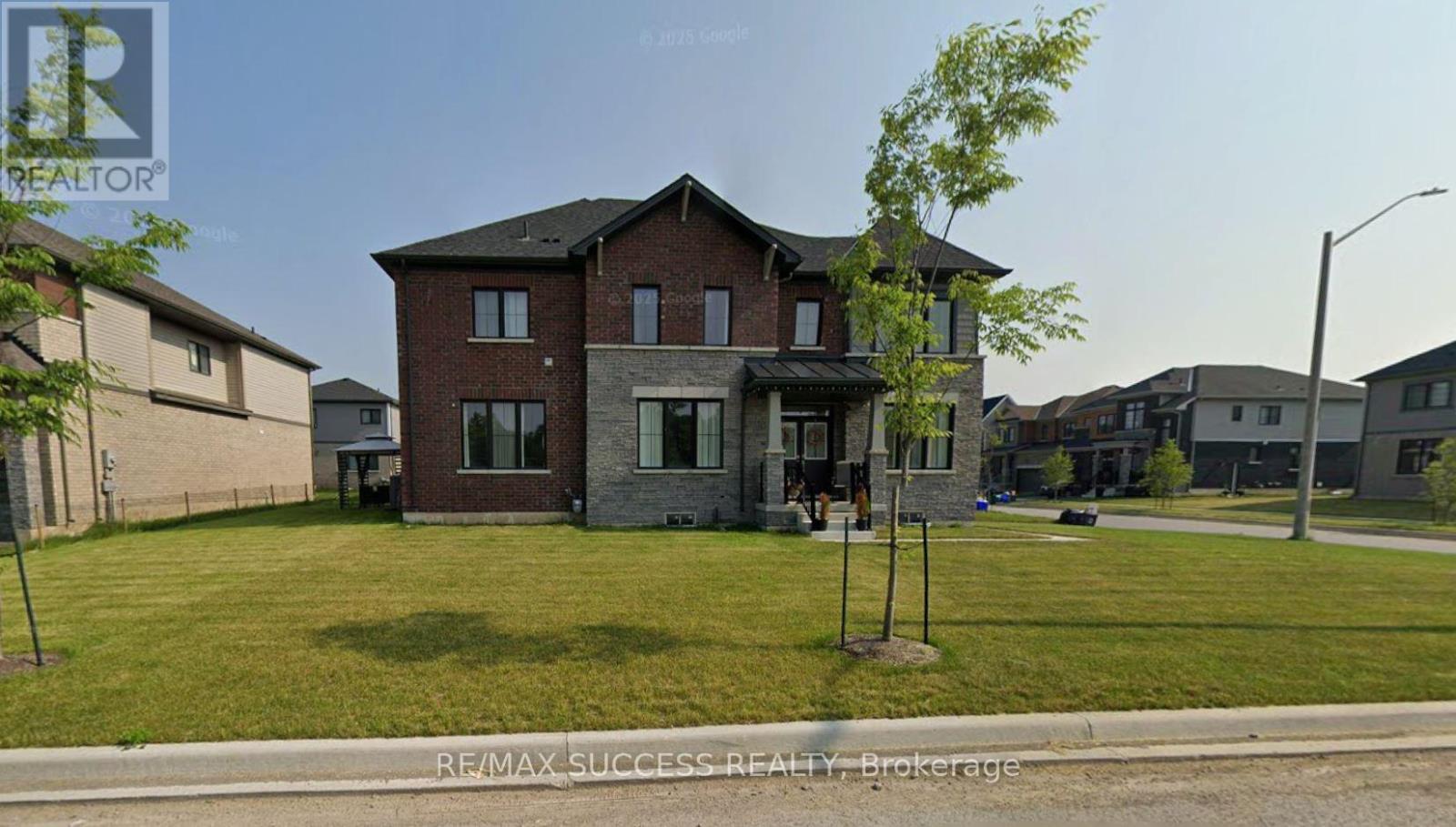 75 Lavender Road, Thorold, Ontario  L3B 0K9 - Photo 2 - X12814222