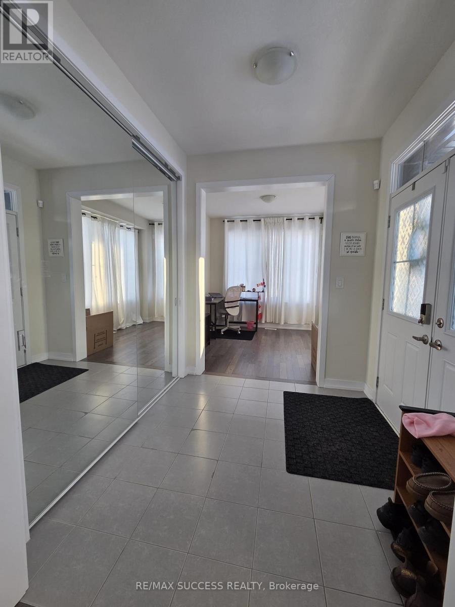 75 Lavender Road, Thorold, Ontario  L3B 0K9 - Photo 3 - X12814222