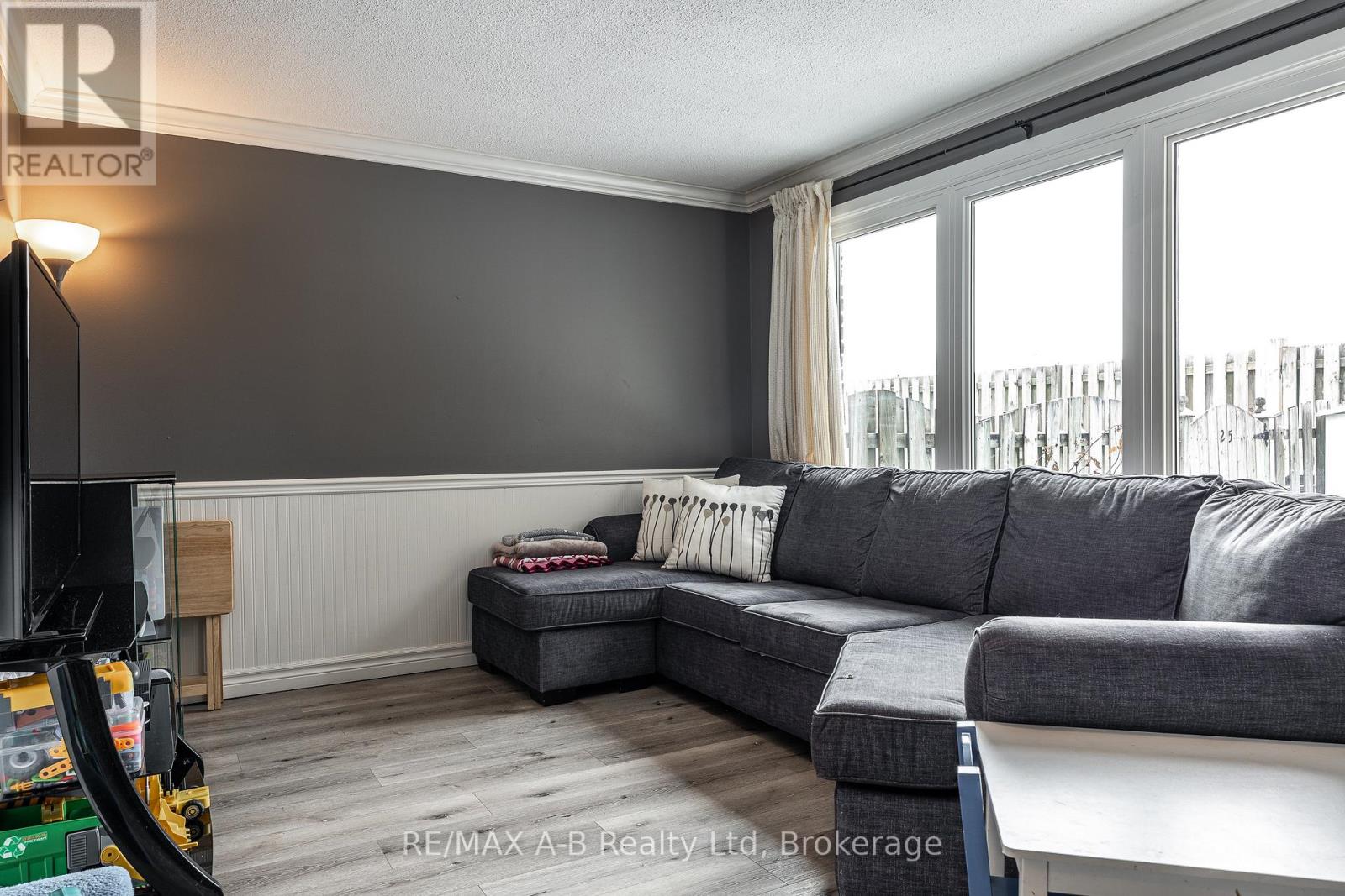 24 - 91 Avonwood Drive, Stratford, Ontario  N4Z 1B2 - Photo 16 - X12814262