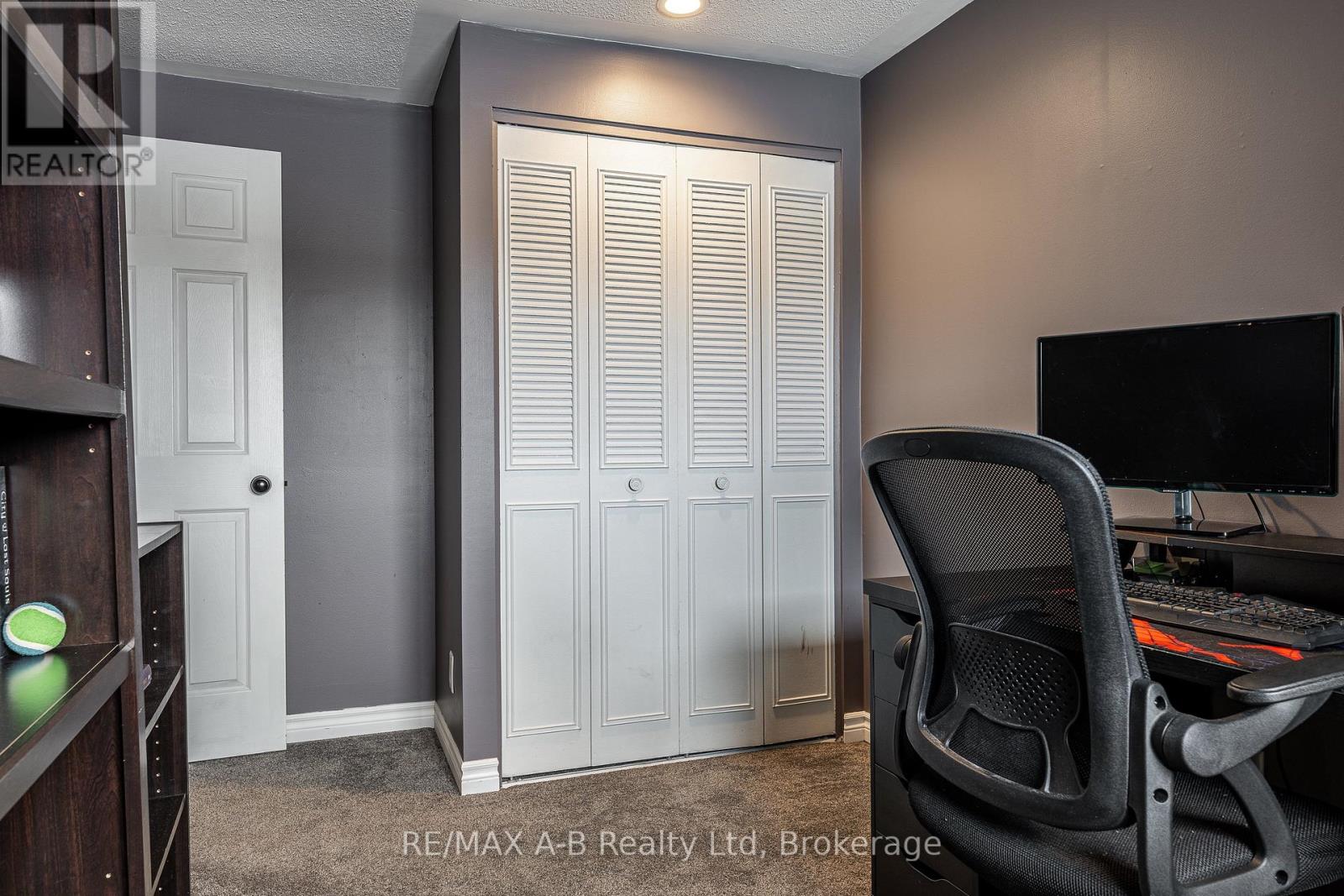 24 - 91 Avonwood Drive, Stratford, Ontario  N4Z 1B2 - Photo 28 - X12814262