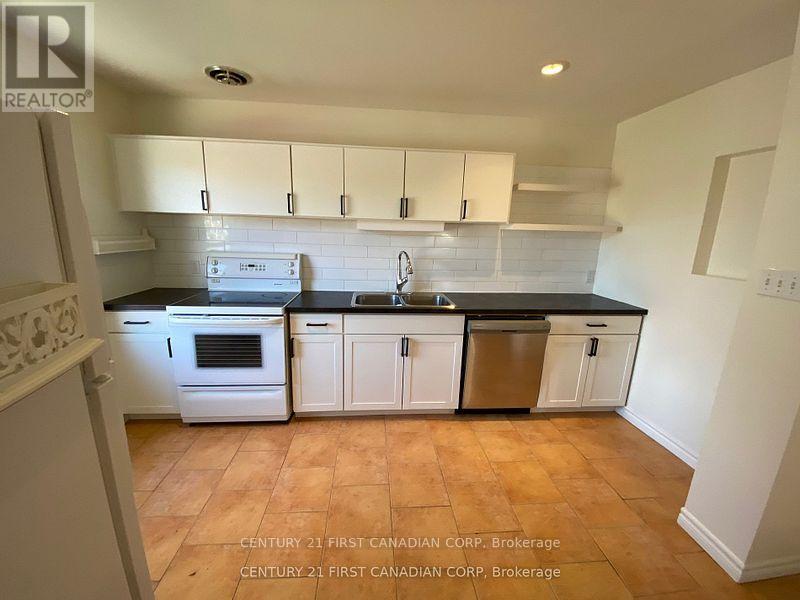 1401 Wonderland Road N, London North, Ontario  N6G 2C2 - Photo 14 - X12814234