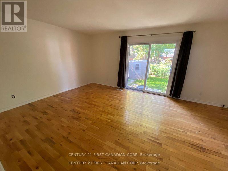 1401 Wonderland Road N, London North, Ontario  N6G 2C2 - Photo 17 - X12814234