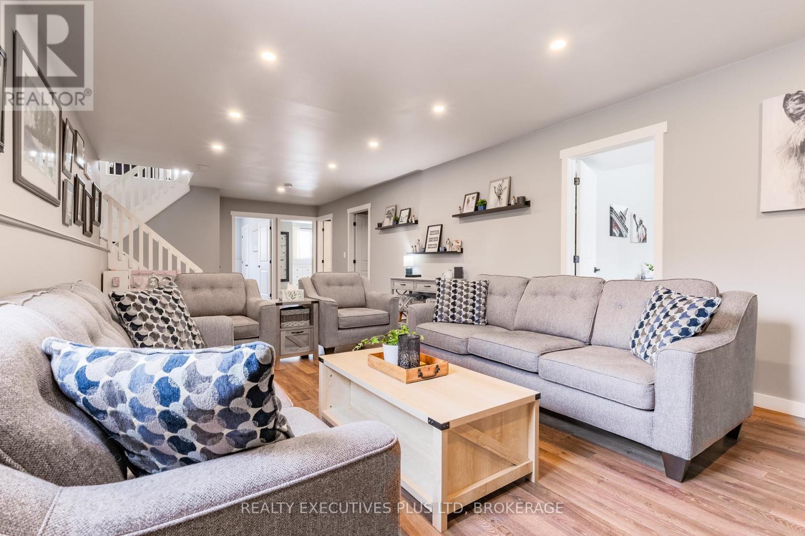 363 Emerick Avenue, Fort Erie, Ontario  L2A 2W8 - Photo 26 - X12814248