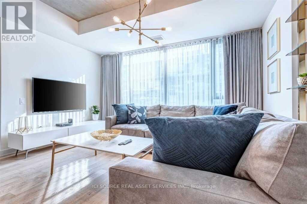 702 - 38 Stewart Street, Toronto, Ontario  M5V 1H6 - Photo 3 - C12814256