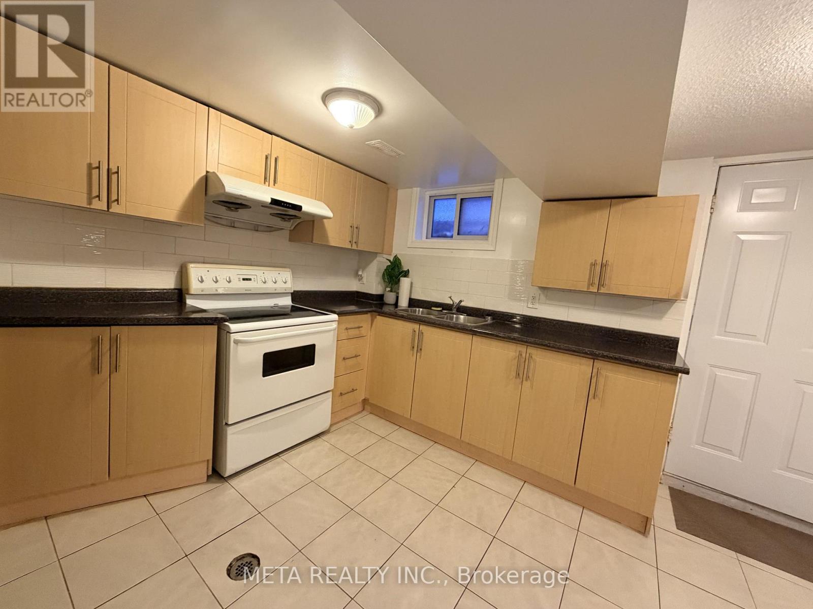 Lower - 313 Rossland Road W, Whitby, Ontario  L1N 3H8 - Photo 5 - E12814226