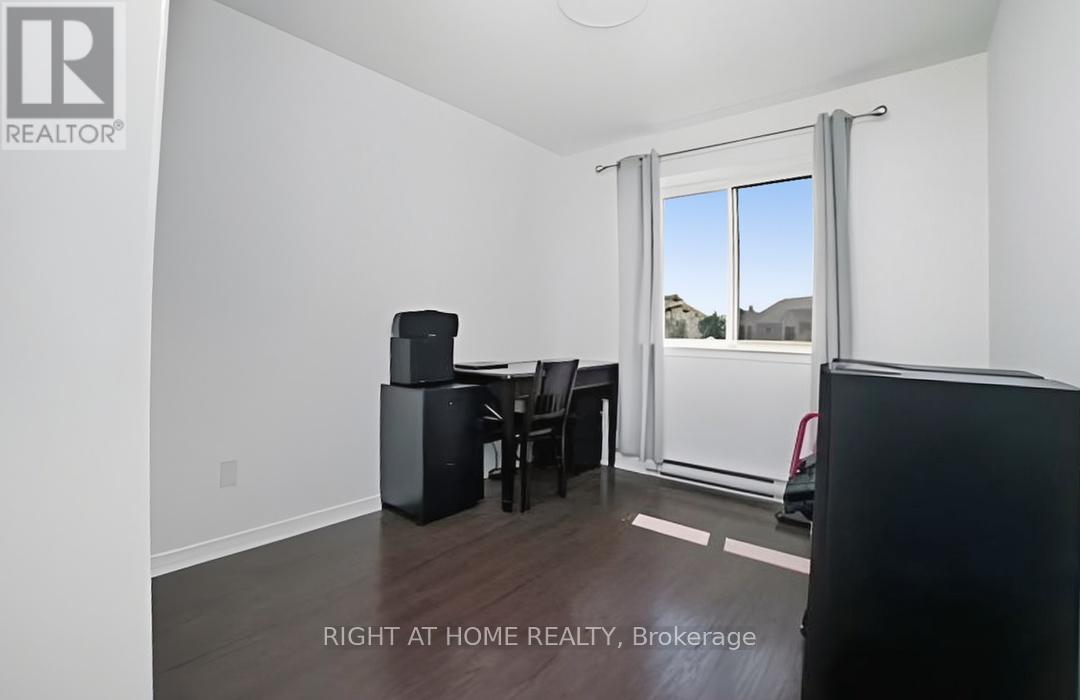 305 - 91 Aspen Springs Drive, Clarington, Ontario  L1C 5J9 - Photo 10 - E12814266