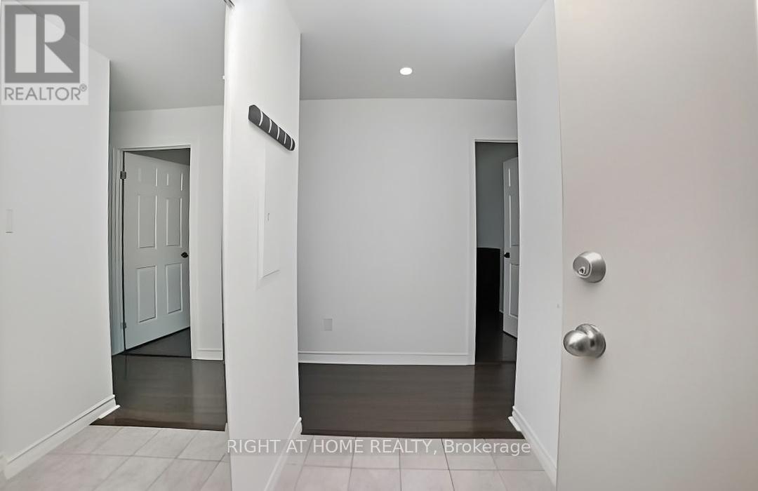 305 - 91 Aspen Springs Drive, Clarington, Ontario  L1C 5J9 - Photo 12 - E12814266