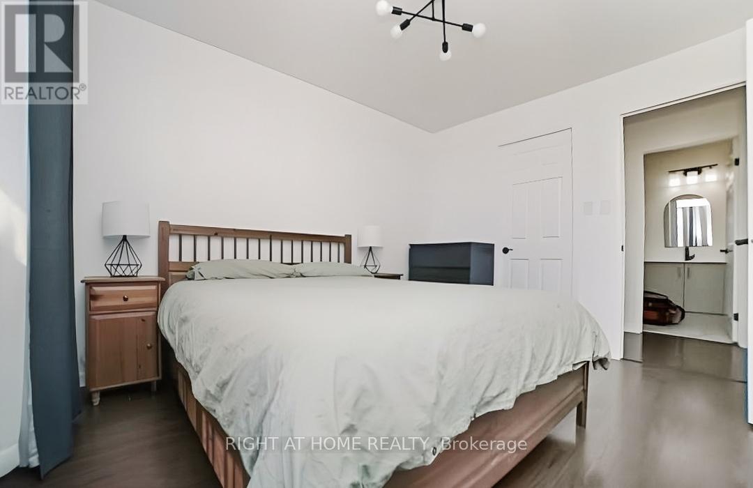 305 - 91 Aspen Springs Drive, Clarington, Ontario  L1C 5J9 - Photo 6 - E12814266