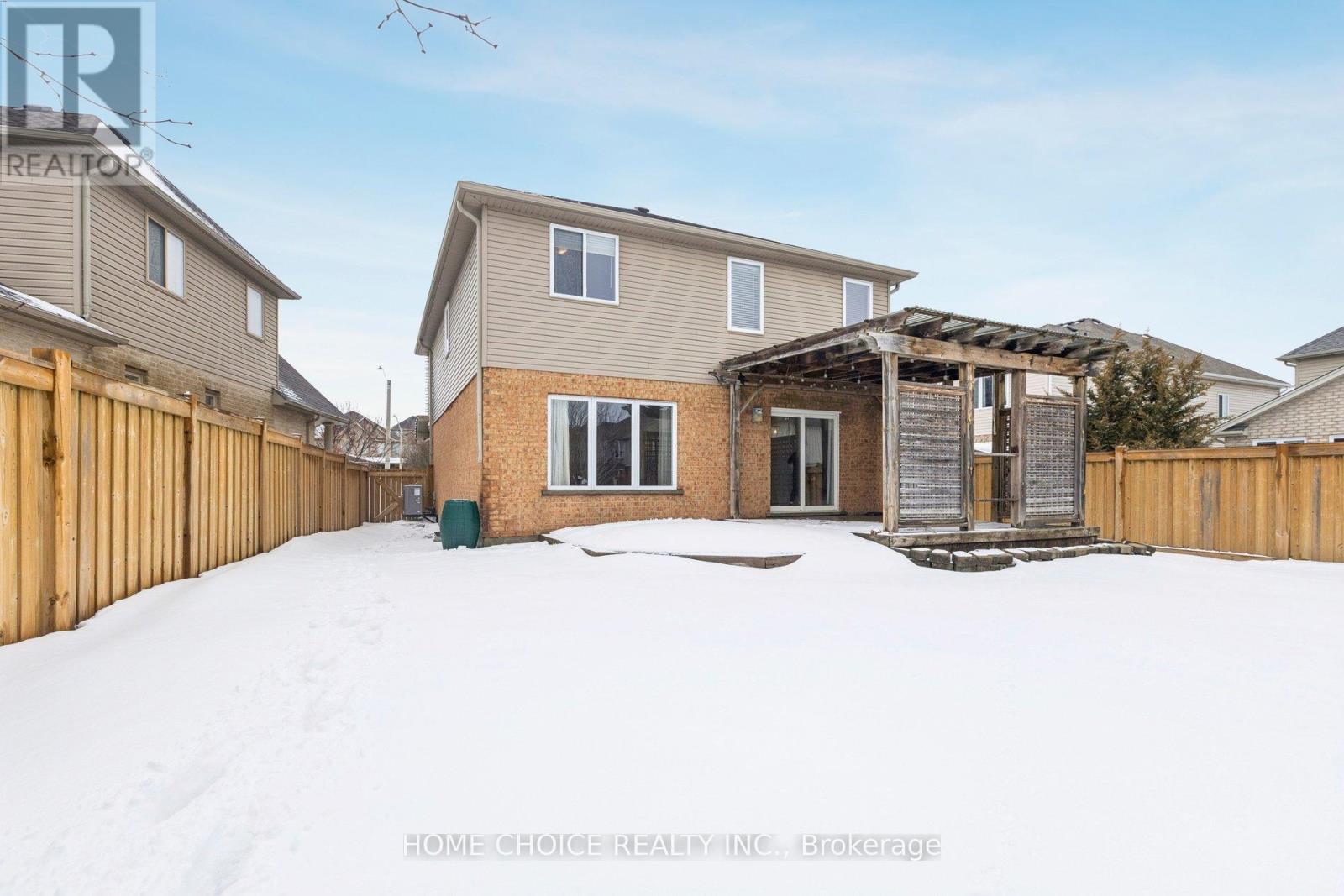 303 Hillcroft Court, Waterloo, Ontario  N2T 2Z9 - Photo 17 - X12814268