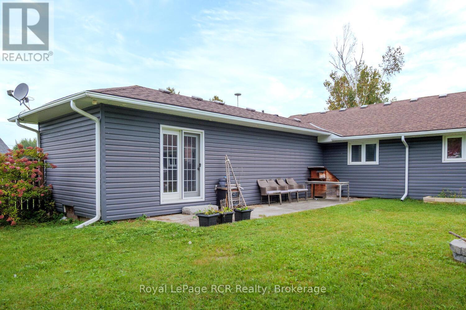 525 Augusta Street, Saugeen Shores, Ontario  N0H 2L0 - Photo 12 - X12814272