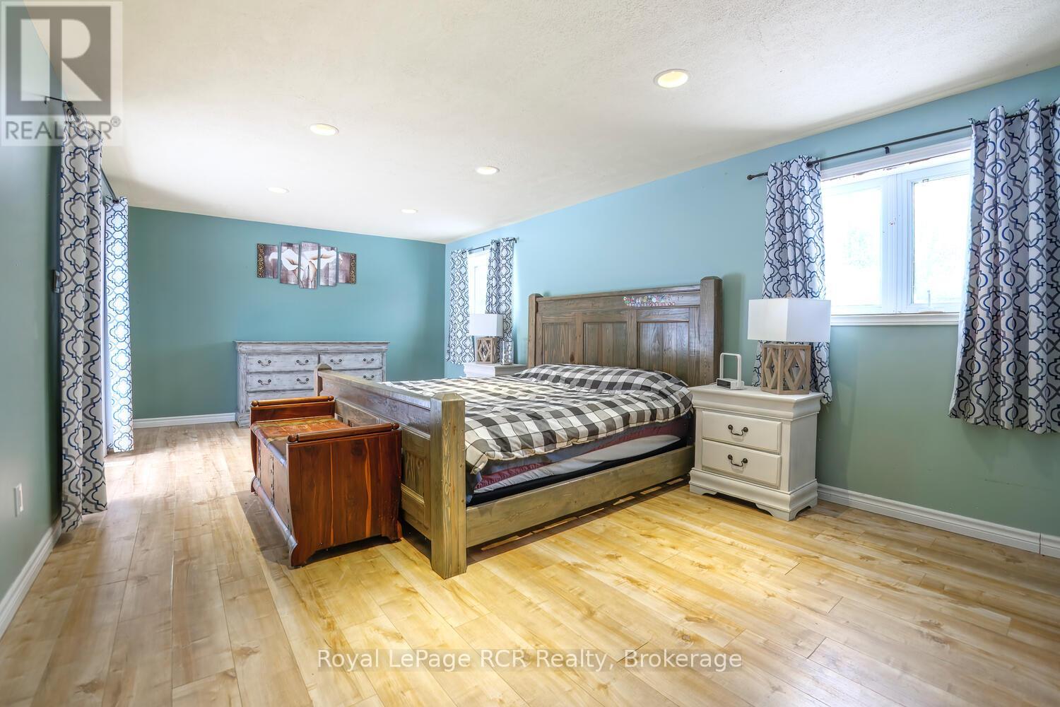 525 Augusta Street, Saugeen Shores, Ontario  N0H 2L0 - Photo 38 - X12814272