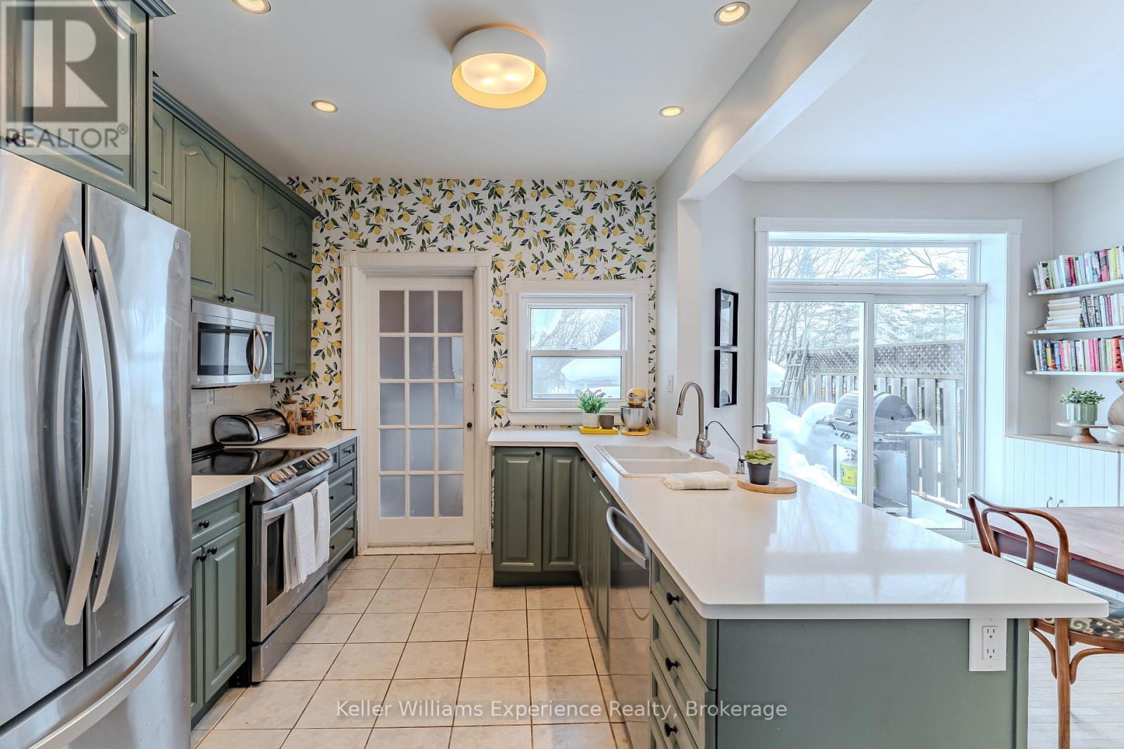 452 7th Street E, Owen Sound, Ontario  N4K 1J4 - Photo 7 - X12814088