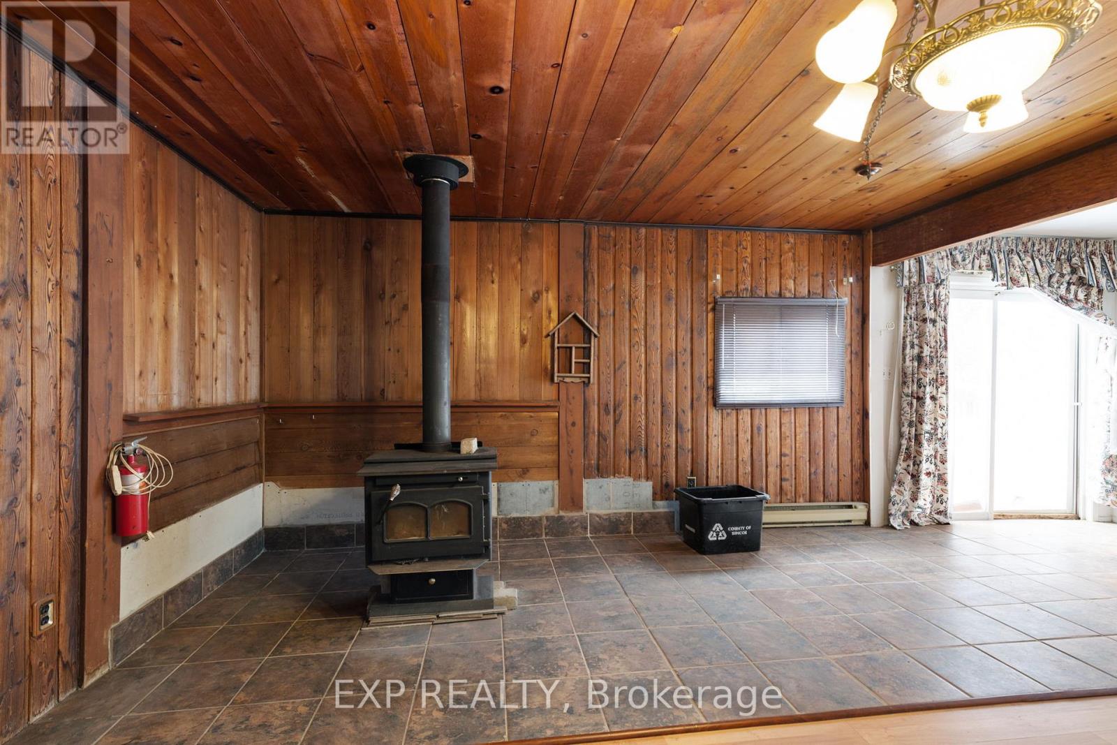 8511 Small Lane, Adjala-Tosorontio, Ontario  L0G 1L0 - Photo 10 - N12814270