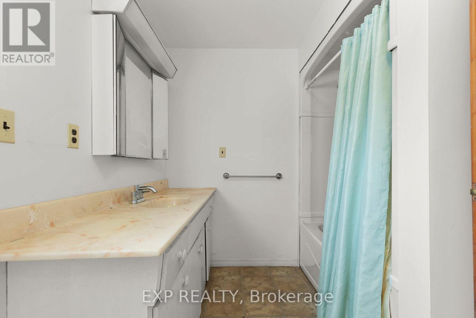 8511 Small Lane, Adjala-Tosorontio, Ontario  L0G 1L0 - Photo 18 - N12814270