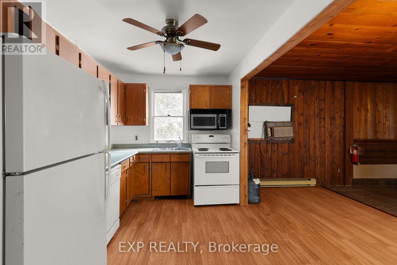 8511 Small Lane, Adjala-Tosorontio, Ontario  L0G 1L0 - Photo 5 - N12814270