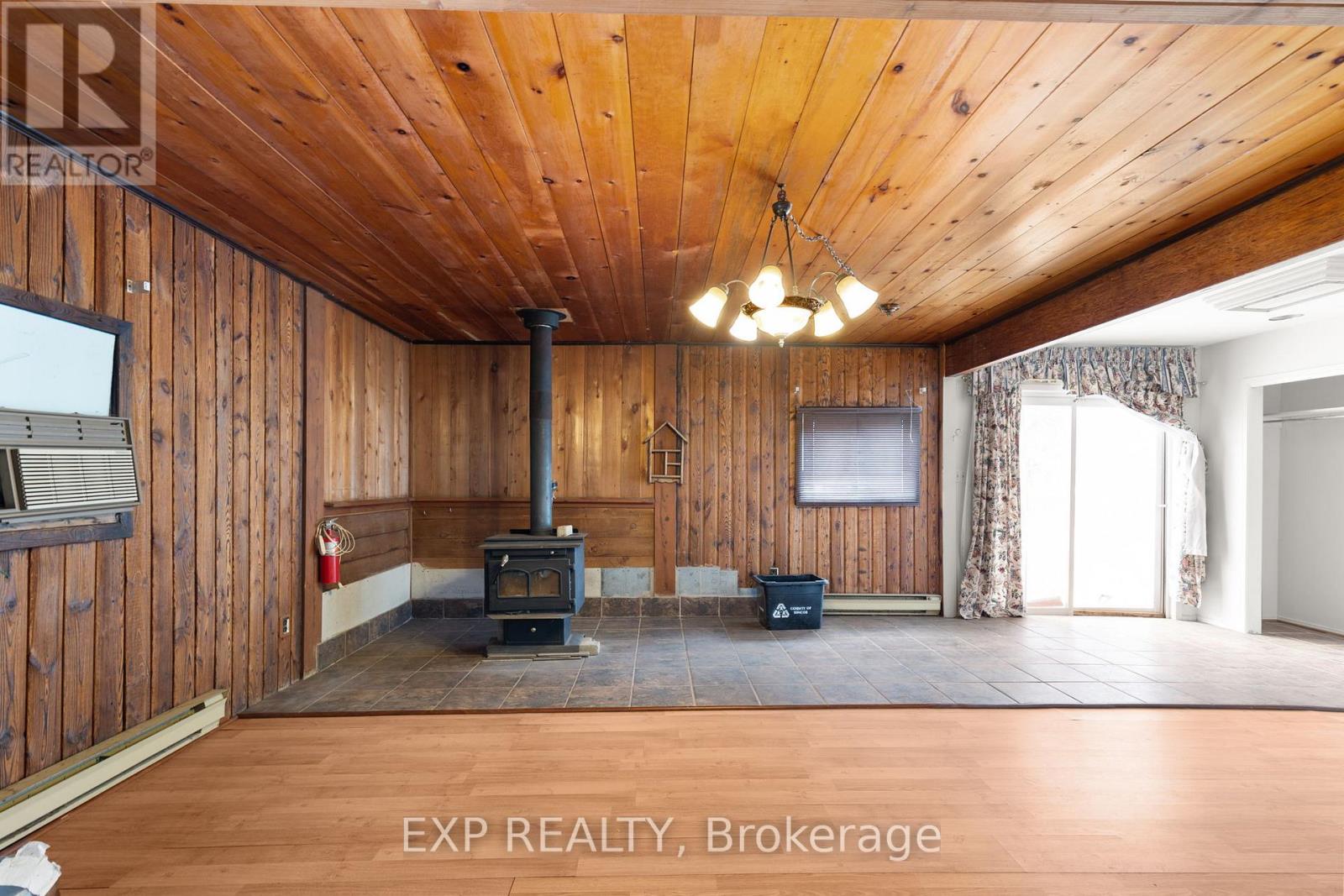 8511 Small Lane, Adjala-Tosorontio, Ontario  L0G 1L0 - Photo 7 - N12814270