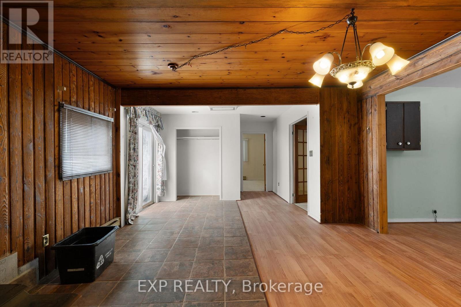 8511 Small Lane, Adjala-Tosorontio, Ontario  L0G 1L0 - Photo 9 - N12814270