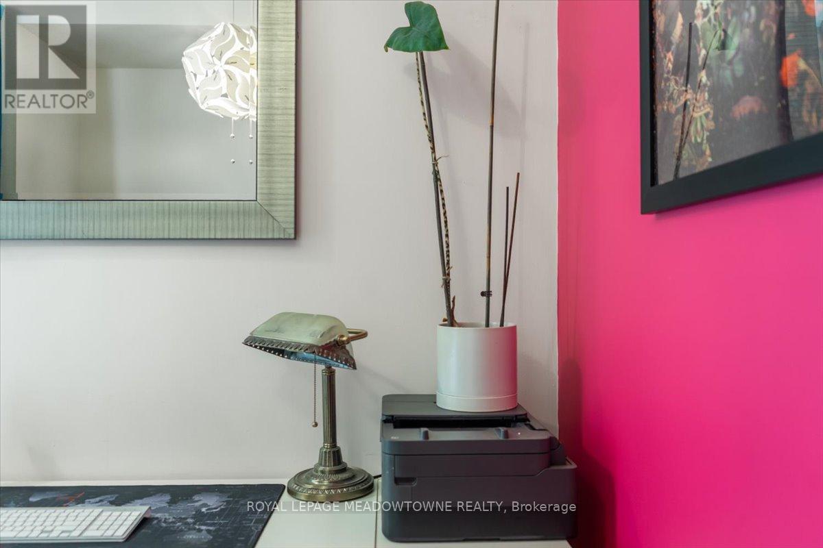 914 - 220 Burnhamthorpe Road W, Mississauga, Ontario  L5B 4N4 - Photo 17 - W12686240