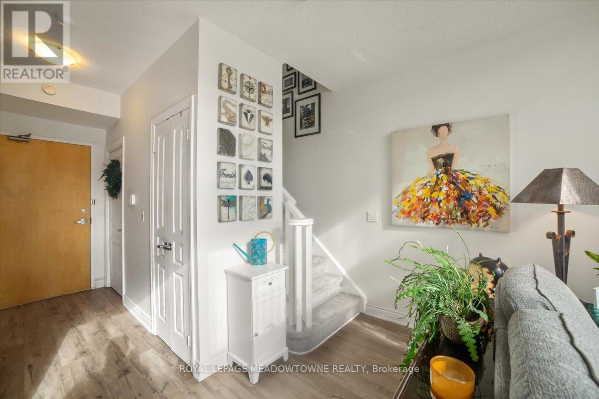 914 - 220 Burnhamthorpe Road W, Mississauga, Ontario  L5B 4N4 - Photo 11 - W12686240