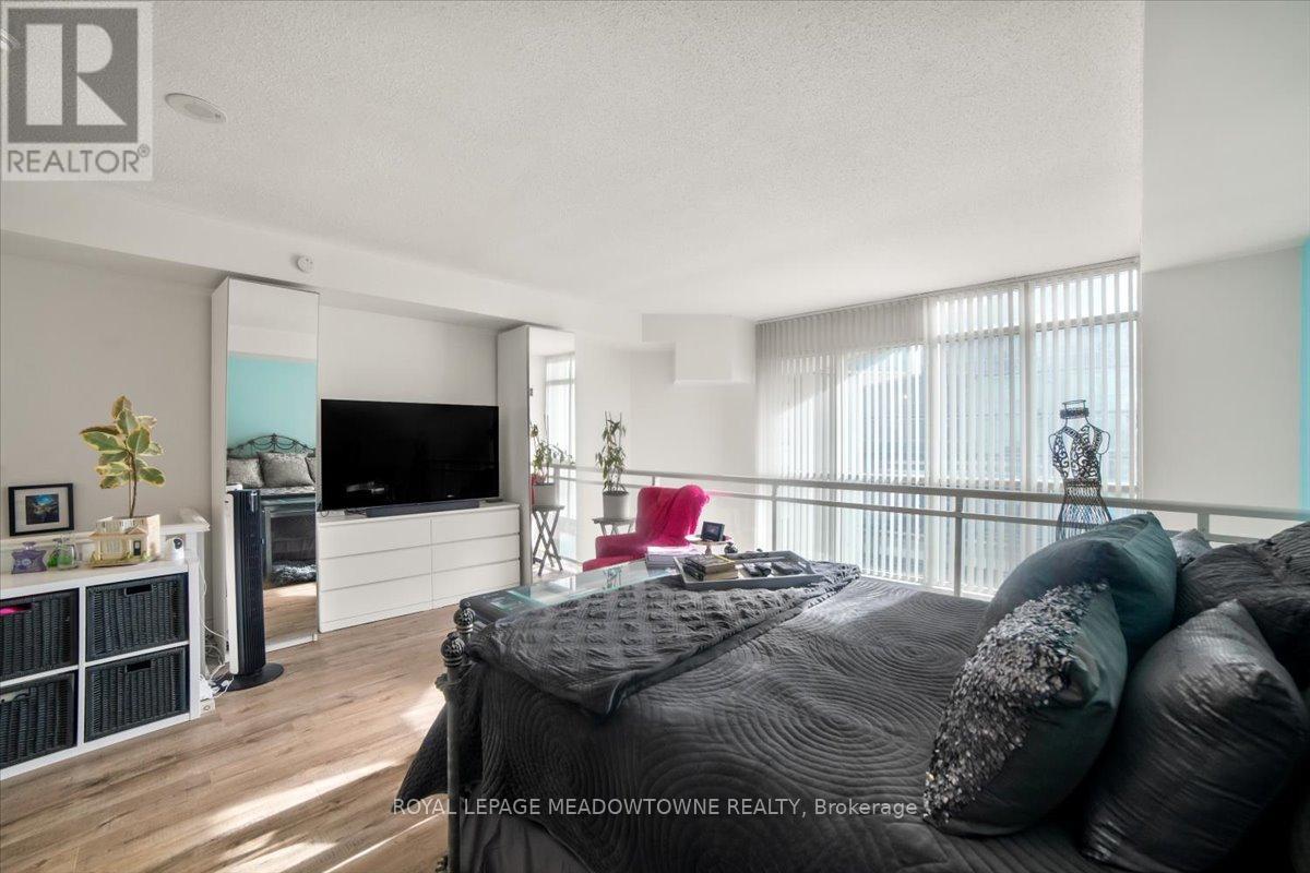 914 - 220 Burnhamthorpe Road W, Mississauga, Ontario  L5B 4N4 - Photo 28 - W12686240