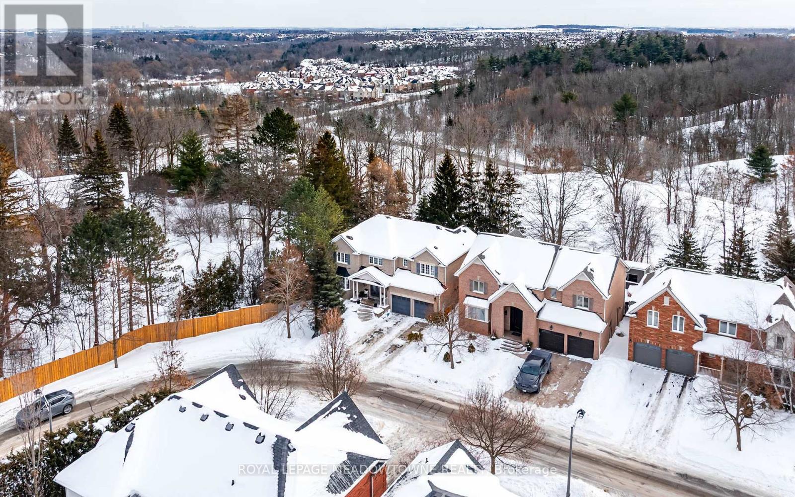 19 GRIST MILL DRIVE, Halton Hills, Ontario