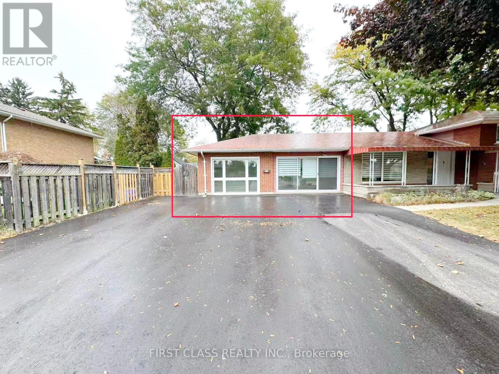 MAIN - 741 PROCTOR ROAD, Burlington, Ontario