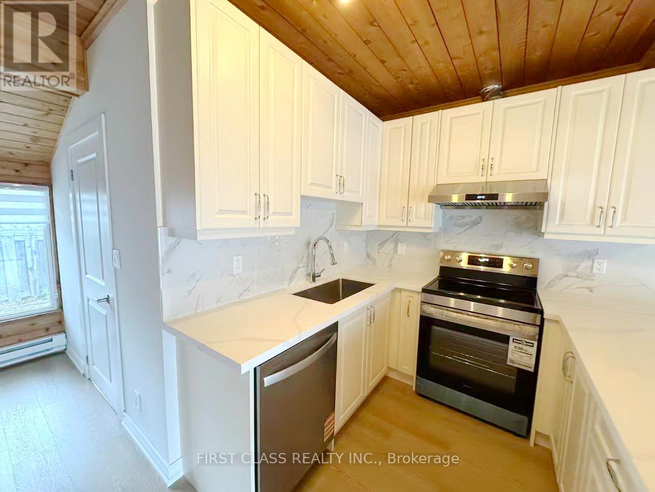 Main - 741 Proctor Road, Burlington, Ontario  L7R 3E5 - Photo 10 - W12814276