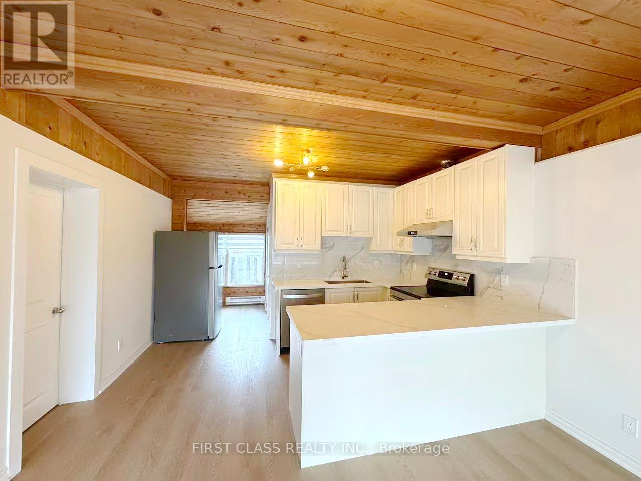 Main - 741 Proctor Road, Burlington, Ontario  L7R 3E5 - Photo 12 - W12814276