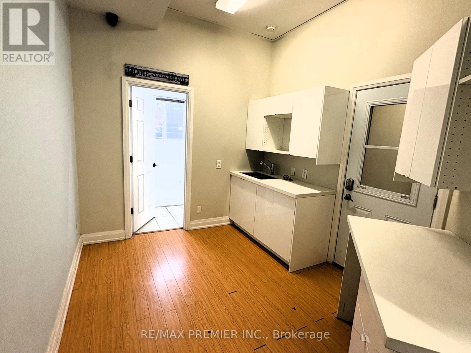 269 Scarlett Road, Toronto, Ontario  M6N 4L1 - Photo 5 - W12814280