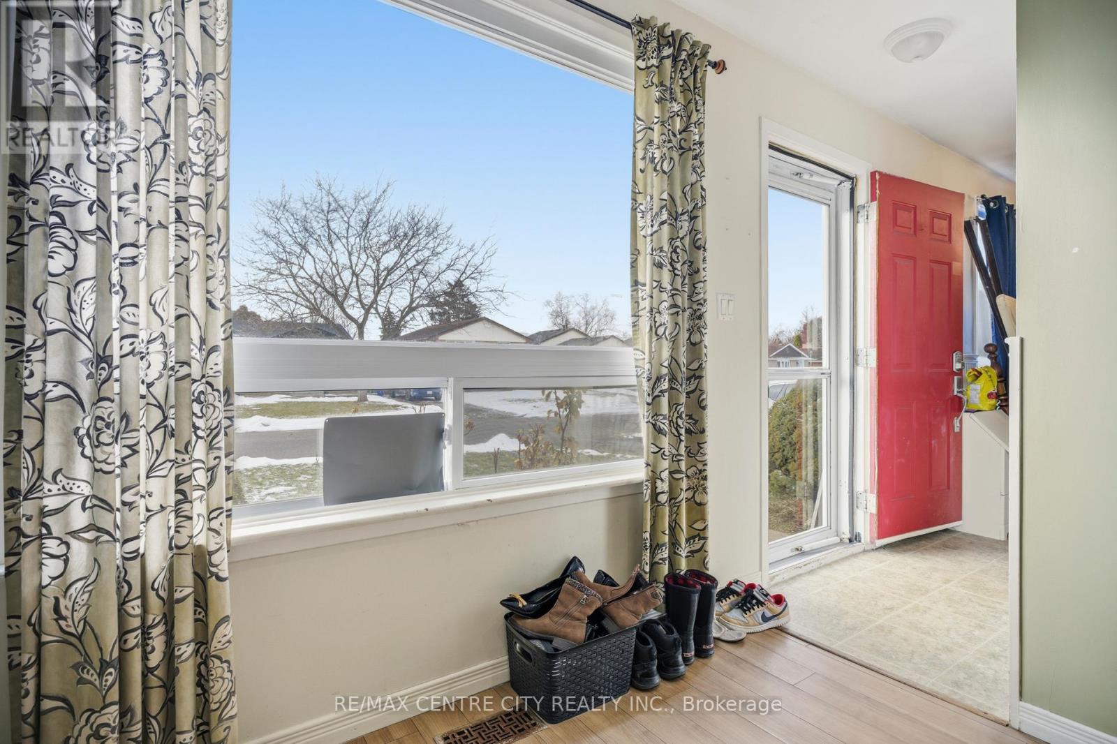 19 Rosemount Crescent, St. Thomas, Ontario  N5P 2J2 - Photo 3 - X12798914