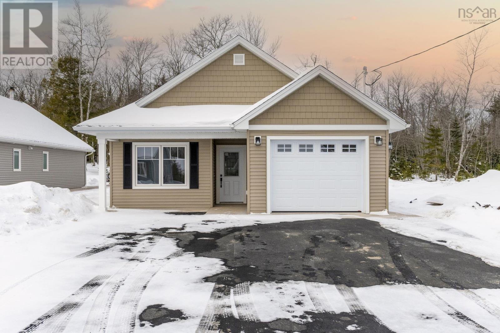 44 Amelia Ave, Stewiacke, Nova Scotia