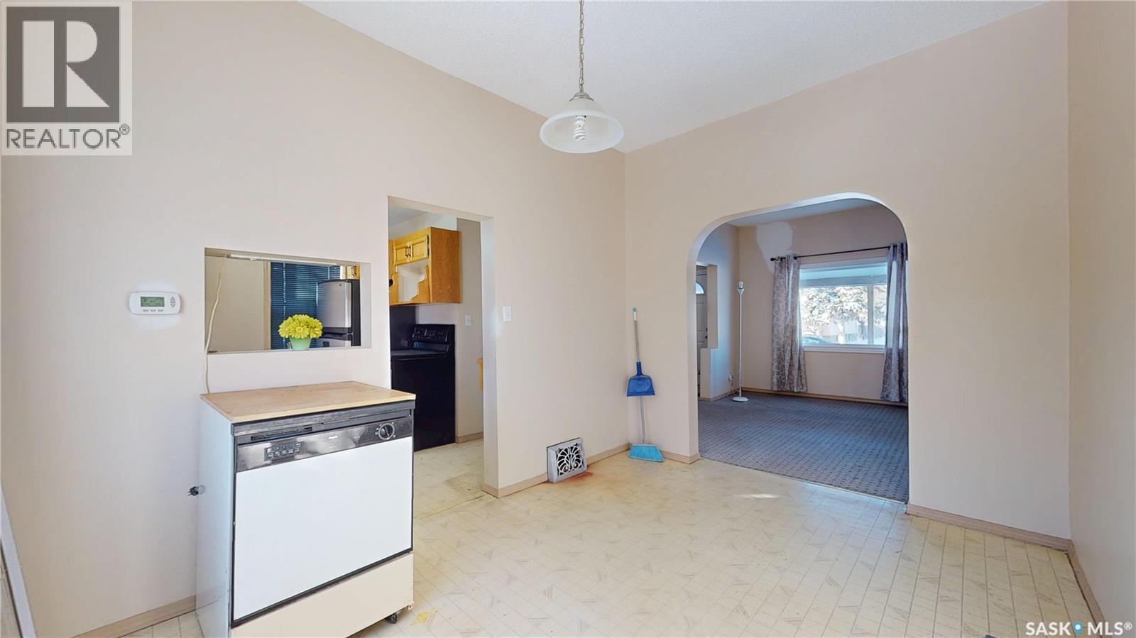 1007 Garnet Street, Regina, Saskatchewan  S4T 2X7 - Photo 9 - SK029071