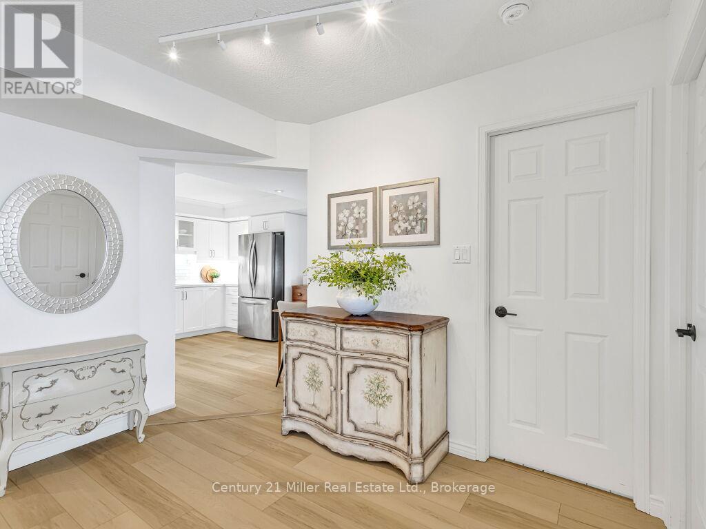 1009 - 5090 Pinedale Avenue, Burlington, Ontario  L7L 3V8 - Photo 11 - W12814306