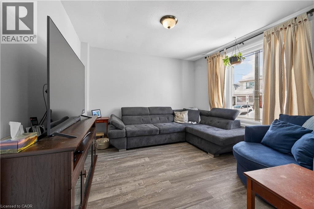 234 N Balmoral Avenue N, Hamilton, Ontario  L8L 7S2 - Photo 7 - 40799330